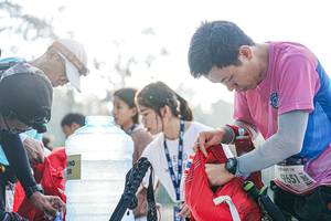 BIB: 100, 9651
                            <button type="button" onclick="openModal(22332888)" class="btn btn-primary btn-sm float-right btn-popup" data-toggle="modal" data-target=".modal-high-quality">
                        <i class="fas fa-shopping-cart"></i> Add to Cart
                    </button>
                                            <button type="button" onclick="isThisMe(22332888, true)" class="btn btn-success btn-sm float-right btn-popup btn-isme hidden" data-toggle="tooltip" data-placement="bottom" title="นี่คือรูปของคุณใช่ไหม คลิกที่นี่เพื่อเอาเข้าอัลบั้ม">
                        <i class="fas fa-plus"></i> Add to album
                    </button>
                    <button type="button" onclick="isThisMe(22332888, false)" class="btn btn-warning btn-sm float-right btn-popup btn-isnotme hidden">
                        <i class="fas fa-ban"></i> Remove from album
                    </button>