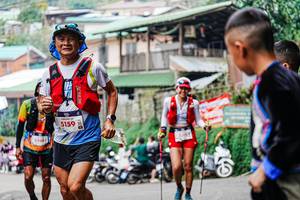 BIB: 201, 1900, 5159
                            <button type="button" onclick="openModal(22334282)" class="btn btn-primary btn-sm float-right btn-popup" data-toggle="modal" data-target=".modal-high-quality">
                        <i class="fas fa-shopping-cart"></i> Add to Cart
                    </button>
                                            <button type="button" onclick="isThisMe(22334282, true)" class="btn btn-success btn-sm float-right btn-popup btn-isme hidden" data-toggle="tooltip" data-placement="bottom" title="นี่คือรูปของคุณใช่ไหม คลิกที่นี่เพื่อเอาเข้าอัลบั้ม">
                        <i class="fas fa-plus"></i> Add to album
                    </button>
                    <button type="button" onclick="isThisMe(22334282, false)" class="btn btn-warning btn-sm float-right btn-popup btn-isnotme hidden">
                        <i class="fas fa-ban"></i> Remove from album
                    </button>