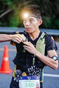 BIB: 100, 240
                            <button type="button" onclick="openModal(22329255)" class="btn btn-primary btn-sm float-right btn-popup" data-toggle="modal" data-target=".modal-high-quality">
                        <i class="fas fa-shopping-cart"></i> Add to Cart
                    </button>
                                            <button type="button" onclick="isThisMe(22329255, true)" class="btn btn-success btn-sm float-right btn-popup btn-isme hidden" data-toggle="tooltip" data-placement="bottom" title="นี่คือรูปของคุณใช่ไหม คลิกที่นี่เพื่อเอาเข้าอัลบั้ม">
                        <i class="fas fa-plus"></i> Add to album
                    </button>
                    <button type="button" onclick="isThisMe(22329255, false)" class="btn btn-warning btn-sm float-right btn-popup btn-isnotme hidden">
                        <i class="fas fa-ban"></i> Remove from album
                    </button>