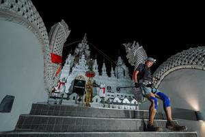 BIB: 
                            <button type="button" onclick="openModal(22574813)" class="btn btn-primary btn-sm float-right btn-popup" data-toggle="modal" data-target=".modal-high-quality">
                        <i class="fas fa-shopping-cart"></i> Add to Cart
                    </button>
                                            <button type="button" onclick="isThisMe(22574813, true)" class="btn btn-success btn-sm float-right btn-popup btn-isme hidden" data-toggle="tooltip" data-placement="bottom" title="นี่คือรูปของคุณใช่ไหม คลิกที่นี่เพื่อเอาเข้าอัลบั้ม">
                        <i class="fas fa-plus"></i> Add to album
                    </button>
                    <button type="button" onclick="isThisMe(22574813, false)" class="btn btn-warning btn-sm float-right btn-popup btn-isnotme hidden">
                        <i class="fas fa-ban"></i> Remove from album
                    </button>