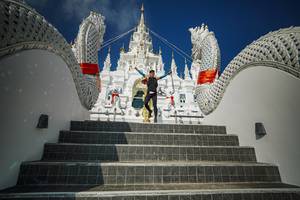 BIB: 
                            <button type="button" onclick="openModal(22589116)" class="btn btn-primary btn-sm float-right btn-popup" data-toggle="modal" data-target=".modal-high-quality">
                        <i class="fas fa-shopping-cart"></i> Add to Cart
                    </button>
                                            <button type="button" onclick="isThisMe(22589116, true)" class="btn btn-success btn-sm float-right btn-popup btn-isme hidden" data-toggle="tooltip" data-placement="bottom" title="นี่คือรูปของคุณใช่ไหม คลิกที่นี่เพื่อเอาเข้าอัลบั้ม">
                        <i class="fas fa-plus"></i> Add to album
                    </button>
                    <button type="button" onclick="isThisMe(22589116, false)" class="btn btn-warning btn-sm float-right btn-popup btn-isnotme hidden">
                        <i class="fas fa-ban"></i> Remove from album
                    </button>