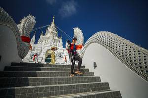 BIB: 
                            <button type="button" onclick="openModal(22588336)" class="btn btn-primary btn-sm float-right btn-popup" data-toggle="modal" data-target=".modal-high-quality">
                        <i class="fas fa-shopping-cart"></i> Add to Cart
                    </button>
                                            <button type="button" onclick="isThisMe(22588336, true)" class="btn btn-success btn-sm float-right btn-popup btn-isme hidden" data-toggle="tooltip" data-placement="bottom" title="นี่คือรูปของคุณใช่ไหม คลิกที่นี่เพื่อเอาเข้าอัลบั้ม">
                        <i class="fas fa-plus"></i> Add to album
                    </button>
                    <button type="button" onclick="isThisMe(22588336, false)" class="btn btn-warning btn-sm float-right btn-popup btn-isnotme hidden">
                        <i class="fas fa-ban"></i> Remove from album
                    </button>