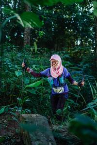 BIB: 231
                            <button type="button" onclick="openModal(22667825)" class="btn btn-primary btn-sm float-right btn-popup" data-toggle="modal" data-target=".modal-high-quality">
                        <i class="fas fa-shopping-cart"></i> Add to Cart
                    </button>
                                            <button type="button" onclick="isThisMe(22667825, true)" class="btn btn-success btn-sm float-right btn-popup btn-isme hidden" data-toggle="tooltip" data-placement="bottom" title="นี่คือรูปของคุณใช่ไหม คลิกที่นี่เพื่อเอาเข้าอัลบั้ม">
                        <i class="fas fa-plus"></i> Add to album
                    </button>
                    <button type="button" onclick="isThisMe(22667825, false)" class="btn btn-warning btn-sm float-right btn-popup btn-isnotme hidden">
                        <i class="fas fa-ban"></i> Remove from album
                    </button>