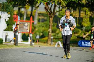 BIB: 995
                            <button type="button" onclick="openModal(22770749)" class="btn btn-primary btn-sm float-right btn-popup" data-toggle="modal" data-target=".modal-high-quality">
                        <i class="fas fa-shopping-cart"></i> Add to Cart
                    </button>
                                            <button type="button" onclick="isThisMe(22770749, true)" class="btn btn-success btn-sm float-right btn-popup btn-isme hidden" data-toggle="tooltip" data-placement="bottom" title="นี่คือรูปของคุณใช่ไหม คลิกที่นี่เพื่อเอาเข้าอัลบั้ม">
                        <i class="fas fa-plus"></i> Add to album
                    </button>
                    <button type="button" onclick="isThisMe(22770749, false)" class="btn btn-warning btn-sm float-right btn-popup btn-isnotme hidden">
                        <i class="fas fa-ban"></i> Remove from album
                    </button>