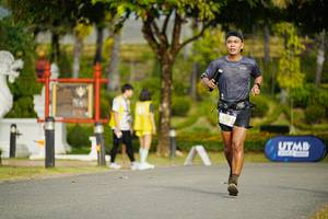 BIB: 2210
                            <button type="button" onclick="openModal(22768281)" class="btn btn-primary btn-sm float-right btn-popup" data-toggle="modal" data-target=".modal-high-quality">
                        <i class="fas fa-shopping-cart"></i> Add to Cart
                    </button>
                                            <button type="button" onclick="isThisMe(22768281, true)" class="btn btn-success btn-sm float-right btn-popup btn-isme hidden" data-toggle="tooltip" data-placement="bottom" title="นี่คือรูปของคุณใช่ไหม คลิกที่นี่เพื่อเอาเข้าอัลบั้ม">
                        <i class="fas fa-plus"></i> Add to album
                    </button>
                    <button type="button" onclick="isThisMe(22768281, false)" class="btn btn-warning btn-sm float-right btn-popup btn-isnotme hidden">
                        <i class="fas fa-ban"></i> Remove from album
                    </button>