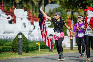 BIB: 2762, 1329, 2098
                            <button type="button" onclick="openModal(22768359)" class="btn btn-primary btn-sm float-right btn-popup" data-toggle="modal" data-target=".modal-high-quality">
                        <i class="fas fa-shopping-cart"></i> Add to Cart
                    </button>
                                            <button type="button" onclick="isThisMe(22768359, true)" class="btn btn-success btn-sm float-right btn-popup btn-isme hidden" data-toggle="tooltip" data-placement="bottom" title="นี่คือรูปของคุณใช่ไหม คลิกที่นี่เพื่อเอาเข้าอัลบั้ม">
                        <i class="fas fa-plus"></i> Add to album
                    </button>
                    <button type="button" onclick="isThisMe(22768359, false)" class="btn btn-warning btn-sm float-right btn-popup btn-isnotme hidden">
                        <i class="fas fa-ban"></i> Remove from album
                    </button>