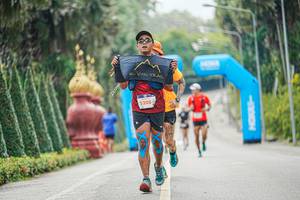 BIB: 5208
                            <button type="button" onclick="openModal(22776192)" class="btn btn-primary btn-sm float-right btn-popup" data-toggle="modal" data-target=".modal-high-quality">
                        <i class="fas fa-shopping-cart"></i> Add to Cart
                    </button>
                                            <button type="button" onclick="isThisMe(22776192, true)" class="btn btn-success btn-sm float-right btn-popup btn-isme hidden" data-toggle="tooltip" data-placement="bottom" title="นี่คือรูปของคุณใช่ไหม คลิกที่นี่เพื่อเอาเข้าอัลบั้ม">
                        <i class="fas fa-plus"></i> Add to album
                    </button>
                    <button type="button" onclick="isThisMe(22776192, false)" class="btn btn-warning btn-sm float-right btn-popup btn-isnotme hidden">
                        <i class="fas fa-ban"></i> Remove from album
                    </button>