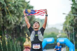 BIB: 5268
                            <button type="button" onclick="openModal(22779780)" class="btn btn-primary btn-sm float-right btn-popup" data-toggle="modal" data-target=".modal-high-quality">
                        <i class="fas fa-shopping-cart"></i> Add to Cart
                    </button>
                                            <button type="button" onclick="isThisMe(22779780, true)" class="btn btn-success btn-sm float-right btn-popup btn-isme hidden" data-toggle="tooltip" data-placement="bottom" title="นี่คือรูปของคุณใช่ไหม คลิกที่นี่เพื่อเอาเข้าอัลบั้ม">
                        <i class="fas fa-plus"></i> Add to album
                    </button>
                    <button type="button" onclick="isThisMe(22779780, false)" class="btn btn-warning btn-sm float-right btn-popup btn-isnotme hidden">
                        <i class="fas fa-ban"></i> Remove from album
                    </button>