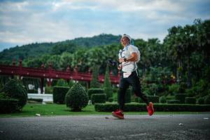 BIB: 1915
                            <button type="button" onclick="openModal(22410239)" class="btn btn-primary btn-sm float-right btn-popup" data-toggle="modal" data-target=".modal-high-quality">
                        <i class="fas fa-shopping-cart"></i> Add to Cart
                    </button>
                                            <button type="button" onclick="isThisMe(22410239, true)" class="btn btn-success btn-sm float-right btn-popup btn-isme hidden" data-toggle="tooltip" data-placement="bottom" title="นี่คือรูปของคุณใช่ไหม คลิกที่นี่เพื่อเอาเข้าอัลบั้ม">
                        <i class="fas fa-plus"></i> Add to album
                    </button>
                    <button type="button" onclick="isThisMe(22410239, false)" class="btn btn-warning btn-sm float-right btn-popup btn-isnotme hidden">
                        <i class="fas fa-ban"></i> Remove from album
                    </button>