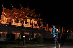 BIB: 3900
                            <button type="button" onclick="openModal(22636604)" class="btn btn-primary btn-sm float-right btn-popup" data-toggle="modal" data-target=".modal-high-quality">
                        <i class="fas fa-shopping-cart"></i> Add to Cart
                    </button>
                                            <button type="button" onclick="isThisMe(22636604, true)" class="btn btn-success btn-sm float-right btn-popup btn-isme hidden" data-toggle="tooltip" data-placement="bottom" title="นี่คือรูปของคุณใช่ไหม คลิกที่นี่เพื่อเอาเข้าอัลบั้ม">
                        <i class="fas fa-plus"></i> Add to album
                    </button>
                    <button type="button" onclick="isThisMe(22636604, false)" class="btn btn-warning btn-sm float-right btn-popup btn-isnotme hidden">
                        <i class="fas fa-ban"></i> Remove from album
                    </button>