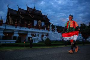 BIB: 
                            <button type="button" onclick="openModal(22628233)" class="btn btn-primary btn-sm float-right btn-popup" data-toggle="modal" data-target=".modal-high-quality">
                        <i class="fas fa-shopping-cart"></i> Add to Cart
                    </button>
                                            <button type="button" onclick="isThisMe(22628233, true)" class="btn btn-success btn-sm float-right btn-popup btn-isme hidden" data-toggle="tooltip" data-placement="bottom" title="นี่คือรูปของคุณใช่ไหม คลิกที่นี่เพื่อเอาเข้าอัลบั้ม">
                        <i class="fas fa-plus"></i> Add to album
                    </button>
                    <button type="button" onclick="isThisMe(22628233, false)" class="btn btn-warning btn-sm float-right btn-popup btn-isnotme hidden">
                        <i class="fas fa-ban"></i> Remove from album
                    </button>