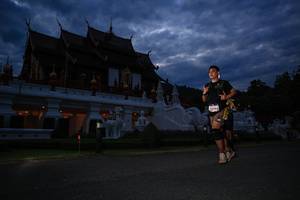 BIB: 6009, 
                            <button type="button" onclick="openModal(22628873)" class="btn btn-primary btn-sm float-right btn-popup" data-toggle="modal" data-target=".modal-high-quality">
                        <i class="fas fa-shopping-cart"></i> Add to Cart
                    </button>
                                            <button type="button" onclick="isThisMe(22628873, true)" class="btn btn-success btn-sm float-right btn-popup btn-isme hidden" data-toggle="tooltip" data-placement="bottom" title="นี่คือรูปของคุณใช่ไหม คลิกที่นี่เพื่อเอาเข้าอัลบั้ม">
                        <i class="fas fa-plus"></i> Add to album
                    </button>
                    <button type="button" onclick="isThisMe(22628873, false)" class="btn btn-warning btn-sm float-right btn-popup btn-isnotme hidden">
                        <i class="fas fa-ban"></i> Remove from album
                    </button>