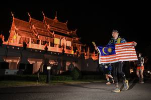 BIB: 
                            <button type="button" onclick="openModal(22630029)" class="btn btn-primary btn-sm float-right btn-popup" data-toggle="modal" data-target=".modal-high-quality">
                        <i class="fas fa-shopping-cart"></i> Add to Cart
                    </button>
                                            <button type="button" onclick="isThisMe(22630029, true)" class="btn btn-success btn-sm float-right btn-popup btn-isme hidden" data-toggle="tooltip" data-placement="bottom" title="นี่คือรูปของคุณใช่ไหม คลิกที่นี่เพื่อเอาเข้าอัลบั้ม">
                        <i class="fas fa-plus"></i> Add to album
                    </button>
                    <button type="button" onclick="isThisMe(22630029, false)" class="btn btn-warning btn-sm float-right btn-popup btn-isnotme hidden">
                        <i class="fas fa-ban"></i> Remove from album
                    </button>