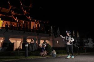 BIB: 111, 63879
                            <button type="button" onclick="openModal(22637515)" class="btn btn-primary btn-sm float-right btn-popup" data-toggle="modal" data-target=".modal-high-quality">
                        <i class="fas fa-shopping-cart"></i> Add to Cart
                    </button>
                                            <button type="button" onclick="isThisMe(22637515, true)" class="btn btn-success btn-sm float-right btn-popup btn-isme hidden" data-toggle="tooltip" data-placement="bottom" title="นี่คือรูปของคุณใช่ไหม คลิกที่นี่เพื่อเอาเข้าอัลบั้ม">
                        <i class="fas fa-plus"></i> Add to album
                    </button>
                    <button type="button" onclick="isThisMe(22637515, false)" class="btn btn-warning btn-sm float-right btn-popup btn-isnotme hidden">
                        <i class="fas fa-ban"></i> Remove from album
                    </button>