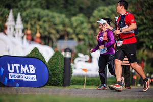 BIB: 261
                            <button type="button" onclick="openModal(22692939)" class="btn btn-primary btn-sm float-right btn-popup" data-toggle="modal" data-target=".modal-high-quality">
                        <i class="fas fa-shopping-cart"></i> Add to Cart
                    </button>
                                            <button type="button" onclick="isThisMe(22692939, true)" class="btn btn-success btn-sm float-right btn-popup btn-isme hidden" data-toggle="tooltip" data-placement="bottom" title="นี่คือรูปของคุณใช่ไหม คลิกที่นี่เพื่อเอาเข้าอัลบั้ม">
                        <i class="fas fa-plus"></i> Add to album
                    </button>
                    <button type="button" onclick="isThisMe(22692939, false)" class="btn btn-warning btn-sm float-right btn-popup btn-isnotme hidden">
                        <i class="fas fa-ban"></i> Remove from album
                    </button>