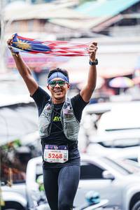 BIB: 5268
                            <button type="button" onclick="openModal(22613994)" class="btn btn-primary btn-sm float-right btn-popup" data-toggle="modal" data-target=".modal-high-quality">
                        <i class="fas fa-shopping-cart"></i> Add to Cart
                    </button>
                                            <button type="button" onclick="isThisMe(22613994, true)" class="btn btn-success btn-sm float-right btn-popup btn-isme hidden" data-toggle="tooltip" data-placement="bottom" title="นี่คือรูปของคุณใช่ไหม คลิกที่นี่เพื่อเอาเข้าอัลบั้ม">
                        <i class="fas fa-plus"></i> Add to album
                    </button>
                    <button type="button" onclick="isThisMe(22613994, false)" class="btn btn-warning btn-sm float-right btn-popup btn-isnotme hidden">
                        <i class="fas fa-ban"></i> Remove from album
                    </button>