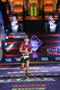 BIB: 339, 100
                            <button type="button" onclick="openModal(22496956)" class="btn btn-primary btn-sm float-right btn-popup" data-toggle="modal" data-target=".modal-high-quality">
                        <i class="fas fa-shopping-cart"></i> Add to Cart
                    </button>
                                            <button type="button" onclick="isThisMe(22496956, true)" class="btn btn-success btn-sm float-right btn-popup btn-isme hidden" data-toggle="tooltip" data-placement="bottom" title="นี่คือรูปของคุณใช่ไหม คลิกที่นี่เพื่อเอาเข้าอัลบั้ม">
                        <i class="fas fa-plus"></i> Add to album
                    </button>
                    <button type="button" onclick="isThisMe(22496956, false)" class="btn btn-warning btn-sm float-right btn-popup btn-isnotme hidden">
                        <i class="fas fa-ban"></i> Remove from album
                    </button>