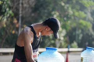 BIB: 105
                            <button type="button" onclick="openModal(22603094)" class="btn btn-primary btn-sm float-right btn-popup" data-toggle="modal" data-target=".modal-high-quality">
                        <i class="fas fa-shopping-cart"></i> Add to Cart
                    </button>
                                            <button type="button" onclick="isThisMe(22603094, true)" class="btn btn-success btn-sm float-right btn-popup btn-isme hidden" data-toggle="tooltip" data-placement="bottom" title="นี่คือรูปของคุณใช่ไหม คลิกที่นี่เพื่อเอาเข้าอัลบั้ม">
                        <i class="fas fa-plus"></i> Add to album
                    </button>
                    <button type="button" onclick="isThisMe(22603094, false)" class="btn btn-warning btn-sm float-right btn-popup btn-isnotme hidden">
                        <i class="fas fa-ban"></i> Remove from album
                    </button>