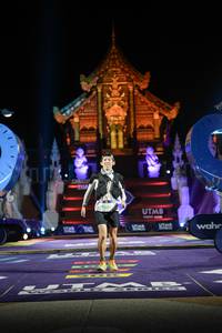 BIB: 1303
                            <button type="button" onclick="openModal(22500475)" class="btn btn-primary btn-sm float-right btn-popup" data-toggle="modal" data-target=".modal-high-quality">
                        <i class="fas fa-shopping-cart"></i> Add to Cart
                    </button>
                                            <button type="button" onclick="isThisMe(22500475, true)" class="btn btn-success btn-sm float-right btn-popup btn-isme hidden" data-toggle="tooltip" data-placement="bottom" title="นี่คือรูปของคุณใช่ไหม คลิกที่นี่เพื่อเอาเข้าอัลบั้ม">
                        <i class="fas fa-plus"></i> Add to album
                    </button>
                    <button type="button" onclick="isThisMe(22500475, false)" class="btn btn-warning btn-sm float-right btn-popup btn-isnotme hidden">
                        <i class="fas fa-ban"></i> Remove from album
                    </button>