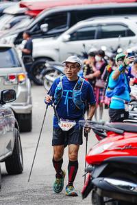 BIB: 5637
                            <button type="button" onclick="openModal(22622288)" class="btn btn-primary btn-sm float-right btn-popup" data-toggle="modal" data-target=".modal-high-quality">
                        <i class="fas fa-shopping-cart"></i> Add to Cart
                    </button>
                                            <button type="button" onclick="isThisMe(22622288, true)" class="btn btn-success btn-sm float-right btn-popup btn-isme hidden" data-toggle="tooltip" data-placement="bottom" title="นี่คือรูปของคุณใช่ไหม คลิกที่นี่เพื่อเอาเข้าอัลบั้ม">
                        <i class="fas fa-plus"></i> Add to album
                    </button>
                    <button type="button" onclick="isThisMe(22622288, false)" class="btn btn-warning btn-sm float-right btn-popup btn-isnotme hidden">
                        <i class="fas fa-ban"></i> Remove from album
                    </button>