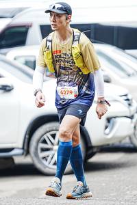 BIB: 6279, 559
                            <button type="button" onclick="openModal(22620113)" class="btn btn-primary btn-sm float-right btn-popup" data-toggle="modal" data-target=".modal-high-quality">
                        <i class="fas fa-shopping-cart"></i> Add to Cart
                    </button>
                                            <button type="button" onclick="isThisMe(22620113, true)" class="btn btn-success btn-sm float-right btn-popup btn-isme hidden" data-toggle="tooltip" data-placement="bottom" title="นี่คือรูปของคุณใช่ไหม คลิกที่นี่เพื่อเอาเข้าอัลบั้ม">
                        <i class="fas fa-plus"></i> Add to album
                    </button>
                    <button type="button" onclick="isThisMe(22620113, false)" class="btn btn-warning btn-sm float-right btn-popup btn-isnotme hidden">
                        <i class="fas fa-ban"></i> Remove from album
                    </button>