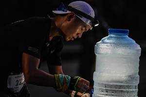 BIB: 233
                            <button type="button" onclick="openModal(22595101)" class="btn btn-primary btn-sm float-right btn-popup" data-toggle="modal" data-target=".modal-high-quality">
                        <i class="fas fa-shopping-cart"></i> Add to Cart
                    </button>
                                            <button type="button" onclick="isThisMe(22595101, true)" class="btn btn-success btn-sm float-right btn-popup btn-isme hidden" data-toggle="tooltip" data-placement="bottom" title="นี่คือรูปของคุณใช่ไหม คลิกที่นี่เพื่อเอาเข้าอัลบั้ม">
                        <i class="fas fa-plus"></i> Add to album
                    </button>
                    <button type="button" onclick="isThisMe(22595101, false)" class="btn btn-warning btn-sm float-right btn-popup btn-isnotme hidden">
                        <i class="fas fa-ban"></i> Remove from album
                    </button>