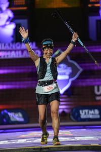 BIB: 109
                            <button type="button" onclick="openModal(22512328)" class="btn btn-primary btn-sm float-right btn-popup" data-toggle="modal" data-target=".modal-high-quality">
                        <i class="fas fa-shopping-cart"></i> Add to Cart
                    </button>
                                            <button type="button" onclick="isThisMe(22512328, true)" class="btn btn-success btn-sm float-right btn-popup btn-isme hidden" data-toggle="tooltip" data-placement="bottom" title="นี่คือรูปของคุณใช่ไหม คลิกที่นี่เพื่อเอาเข้าอัลบั้ม">
                        <i class="fas fa-plus"></i> Add to album
                    </button>
                    <button type="button" onclick="isThisMe(22512328, false)" class="btn btn-warning btn-sm float-right btn-popup btn-isnotme hidden">
                        <i class="fas fa-ban"></i> Remove from album
                    </button>