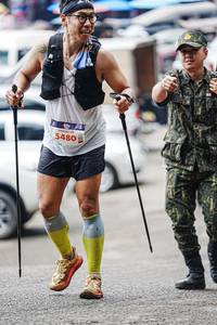 BIB: 5480
                            <button type="button" onclick="openModal(22618258)" class="btn btn-primary btn-sm float-right btn-popup" data-toggle="modal" data-target=".modal-high-quality">
                        <i class="fas fa-shopping-cart"></i> Add to Cart
                    </button>
                                            <button type="button" onclick="isThisMe(22618258, true)" class="btn btn-success btn-sm float-right btn-popup btn-isme hidden" data-toggle="tooltip" data-placement="bottom" title="นี่คือรูปของคุณใช่ไหม คลิกที่นี่เพื่อเอาเข้าอัลบั้ม">
                        <i class="fas fa-plus"></i> Add to album
                    </button>
                    <button type="button" onclick="isThisMe(22618258, false)" class="btn btn-warning btn-sm float-right btn-popup btn-isnotme hidden">
                        <i class="fas fa-ban"></i> Remove from album
                    </button>