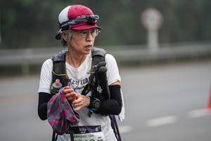 BIB: 100
                            <button type="button" onclick="openModal(22598556)" class="btn btn-primary btn-sm float-right btn-popup" data-toggle="modal" data-target=".modal-high-quality">
                        <i class="fas fa-shopping-cart"></i> Add to Cart
                    </button>
                                            <button type="button" onclick="isThisMe(22598556, true)" class="btn btn-success btn-sm float-right btn-popup btn-isme hidden" data-toggle="tooltip" data-placement="bottom" title="นี่คือรูปของคุณใช่ไหม คลิกที่นี่เพื่อเอาเข้าอัลบั้ม">
                        <i class="fas fa-plus"></i> Add to album
                    </button>
                    <button type="button" onclick="isThisMe(22598556, false)" class="btn btn-warning btn-sm float-right btn-popup btn-isnotme hidden">
                        <i class="fas fa-ban"></i> Remove from album
                    </button>