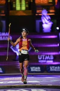 BIB: 41193, 331
                            <button type="button" onclick="openModal(22514085)" class="btn btn-primary btn-sm float-right btn-popup" data-toggle="modal" data-target=".modal-high-quality">
                        <i class="fas fa-shopping-cart"></i> Add to Cart
                    </button>
                                            <button type="button" onclick="isThisMe(22514085, true)" class="btn btn-success btn-sm float-right btn-popup btn-isme hidden" data-toggle="tooltip" data-placement="bottom" title="นี่คือรูปของคุณใช่ไหม คลิกที่นี่เพื่อเอาเข้าอัลบั้ม">
                        <i class="fas fa-plus"></i> Add to album
                    </button>
                    <button type="button" onclick="isThisMe(22514085, false)" class="btn btn-warning btn-sm float-right btn-popup btn-isnotme hidden">
                        <i class="fas fa-ban"></i> Remove from album
                    </button>