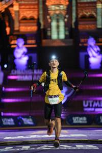 BIB: 1911, 9203
                            <button type="button" onclick="openModal(22509724)" class="btn btn-primary btn-sm float-right btn-popup" data-toggle="modal" data-target=".modal-high-quality">
                        <i class="fas fa-shopping-cart"></i> Add to Cart
                    </button>
                                            <button type="button" onclick="isThisMe(22509724, true)" class="btn btn-success btn-sm float-right btn-popup btn-isme hidden" data-toggle="tooltip" data-placement="bottom" title="นี่คือรูปของคุณใช่ไหม คลิกที่นี่เพื่อเอาเข้าอัลบั้ม">
                        <i class="fas fa-plus"></i> Add to album
                    </button>
                    <button type="button" onclick="isThisMe(22509724, false)" class="btn btn-warning btn-sm float-right btn-popup btn-isnotme hidden">
                        <i class="fas fa-ban"></i> Remove from album
                    </button>