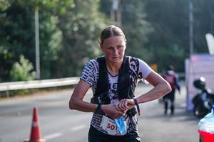 BIB: 501
                            <button type="button" onclick="openModal(22603810)" class="btn btn-primary btn-sm float-right btn-popup" data-toggle="modal" data-target=".modal-high-quality">
                        <i class="fas fa-shopping-cart"></i> Add to Cart
                    </button>
                                            <button type="button" onclick="isThisMe(22603810, true)" class="btn btn-success btn-sm float-right btn-popup btn-isme hidden" data-toggle="tooltip" data-placement="bottom" title="นี่คือรูปของคุณใช่ไหม คลิกที่นี่เพื่อเอาเข้าอัลบั้ม">
                        <i class="fas fa-plus"></i> Add to album
                    </button>
                    <button type="button" onclick="isThisMe(22603810, false)" class="btn btn-warning btn-sm float-right btn-popup btn-isnotme hidden">
                        <i class="fas fa-ban"></i> Remove from album
                    </button>