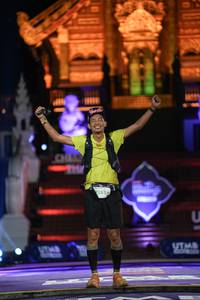 BIB: 285
                            <button type="button" onclick="openModal(22509559)" class="btn btn-primary btn-sm float-right btn-popup" data-toggle="modal" data-target=".modal-high-quality">
                        <i class="fas fa-shopping-cart"></i> Add to Cart
                    </button>
                                            <button type="button" onclick="isThisMe(22509559, true)" class="btn btn-success btn-sm float-right btn-popup btn-isme hidden" data-toggle="tooltip" data-placement="bottom" title="นี่คือรูปของคุณใช่ไหม คลิกที่นี่เพื่อเอาเข้าอัลบั้ม">
                        <i class="fas fa-plus"></i> Add to album
                    </button>
                    <button type="button" onclick="isThisMe(22509559, false)" class="btn btn-warning btn-sm float-right btn-popup btn-isnotme hidden">
                        <i class="fas fa-ban"></i> Remove from album
                    </button>