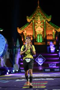 BIB: 285
                            <button type="button" onclick="openModal(22509473)" class="btn btn-primary btn-sm float-right btn-popup" data-toggle="modal" data-target=".modal-high-quality">
                        <i class="fas fa-shopping-cart"></i> Add to Cart
                    </button>
                                            <button type="button" onclick="isThisMe(22509473, true)" class="btn btn-success btn-sm float-right btn-popup btn-isme hidden" data-toggle="tooltip" data-placement="bottom" title="นี่คือรูปของคุณใช่ไหม คลิกที่นี่เพื่อเอาเข้าอัลบั้ม">
                        <i class="fas fa-plus"></i> Add to album
                    </button>
                    <button type="button" onclick="isThisMe(22509473, false)" class="btn btn-warning btn-sm float-right btn-popup btn-isnotme hidden">
                        <i class="fas fa-ban"></i> Remove from album
                    </button>