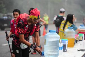 BIB: 941, 
                            <button type="button" onclick="openModal(22598472)" class="btn btn-primary btn-sm float-right btn-popup" data-toggle="modal" data-target=".modal-high-quality">
                        <i class="fas fa-shopping-cart"></i> Add to Cart
                    </button>
                                            <button type="button" onclick="isThisMe(22598472, true)" class="btn btn-success btn-sm float-right btn-popup btn-isme hidden" data-toggle="tooltip" data-placement="bottom" title="นี่คือรูปของคุณใช่ไหม คลิกที่นี่เพื่อเอาเข้าอัลบั้ม">
                        <i class="fas fa-plus"></i> Add to album
                    </button>
                    <button type="button" onclick="isThisMe(22598472, false)" class="btn btn-warning btn-sm float-right btn-popup btn-isnotme hidden">
                        <i class="fas fa-ban"></i> Remove from album
                    </button>