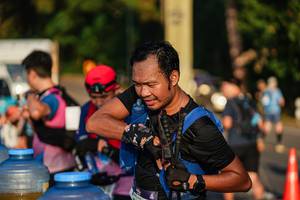 BIB: 140
                            <button type="button" onclick="openModal(22601511)" class="btn btn-primary btn-sm float-right btn-popup" data-toggle="modal" data-target=".modal-high-quality">
                        <i class="fas fa-shopping-cart"></i> Add to Cart
                    </button>
                                            <button type="button" onclick="isThisMe(22601511, true)" class="btn btn-success btn-sm float-right btn-popup btn-isme hidden" data-toggle="tooltip" data-placement="bottom" title="นี่คือรูปของคุณใช่ไหม คลิกที่นี่เพื่อเอาเข้าอัลบั้ม">
                        <i class="fas fa-plus"></i> Add to album
                    </button>
                    <button type="button" onclick="isThisMe(22601511, false)" class="btn btn-warning btn-sm float-right btn-popup btn-isnotme hidden">
                        <i class="fas fa-ban"></i> Remove from album
                    </button>