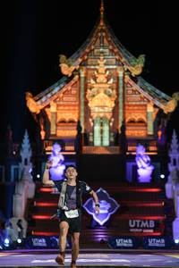 BIB: 1065
                            <button type="button" onclick="openModal(22511239)" class="btn btn-primary btn-sm float-right btn-popup" data-toggle="modal" data-target=".modal-high-quality">
                        <i class="fas fa-shopping-cart"></i> Add to Cart
                    </button>
                                            <button type="button" onclick="isThisMe(22511239, true)" class="btn btn-success btn-sm float-right btn-popup btn-isme hidden" data-toggle="tooltip" data-placement="bottom" title="นี่คือรูปของคุณใช่ไหม คลิกที่นี่เพื่อเอาเข้าอัลบั้ม">
                        <i class="fas fa-plus"></i> Add to album
                    </button>
                    <button type="button" onclick="isThisMe(22511239, false)" class="btn btn-warning btn-sm float-right btn-popup btn-isnotme hidden">
                        <i class="fas fa-ban"></i> Remove from album
                    </button>