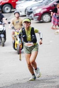 BIB: 6299
                            <button type="button" onclick="openModal(22525562)" class="btn btn-primary btn-sm float-right btn-popup" data-toggle="modal" data-target=".modal-high-quality">
                        <i class="fas fa-shopping-cart"></i> Add to Cart
                    </button>
                                            <button type="button" onclick="isThisMe(22525562, true)" class="btn btn-success btn-sm float-right btn-popup btn-isme hidden" data-toggle="tooltip" data-placement="bottom" title="นี่คือรูปของคุณใช่ไหม คลิกที่นี่เพื่อเอาเข้าอัลบั้ม">
                        <i class="fas fa-plus"></i> Add to album
                    </button>
                    <button type="button" onclick="isThisMe(22525562, false)" class="btn btn-warning btn-sm float-right btn-popup btn-isnotme hidden">
                        <i class="fas fa-ban"></i> Remove from album
                    </button>