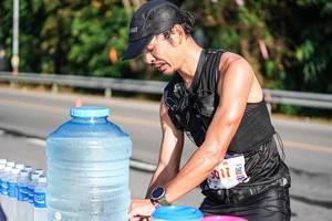 BIB: 5017
                            <button type="button" onclick="openModal(22603332)" class="btn btn-primary btn-sm float-right btn-popup" data-toggle="modal" data-target=".modal-high-quality">
                        <i class="fas fa-shopping-cart"></i> Add to Cart
                    </button>
                                            <button type="button" onclick="isThisMe(22603332, true)" class="btn btn-success btn-sm float-right btn-popup btn-isme hidden" data-toggle="tooltip" data-placement="bottom" title="นี่คือรูปของคุณใช่ไหม คลิกที่นี่เพื่อเอาเข้าอัลบั้ม">
                        <i class="fas fa-plus"></i> Add to album
                    </button>
                    <button type="button" onclick="isThisMe(22603332, false)" class="btn btn-warning btn-sm float-right btn-popup btn-isnotme hidden">
                        <i class="fas fa-ban"></i> Remove from album
                    </button>