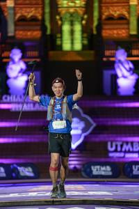 BIB: 9310, 1895
                            <button type="button" onclick="openModal(22505206)" class="btn btn-primary btn-sm float-right btn-popup" data-toggle="modal" data-target=".modal-high-quality">
                        <i class="fas fa-shopping-cart"></i> Add to Cart
                    </button>
                                            <button type="button" onclick="isThisMe(22505206, true)" class="btn btn-success btn-sm float-right btn-popup btn-isme hidden" data-toggle="tooltip" data-placement="bottom" title="นี่คือรูปของคุณใช่ไหม คลิกที่นี่เพื่อเอาเข้าอัลบั้ม">
                        <i class="fas fa-plus"></i> Add to album
                    </button>
                    <button type="button" onclick="isThisMe(22505206, false)" class="btn btn-warning btn-sm float-right btn-popup btn-isnotme hidden">
                        <i class="fas fa-ban"></i> Remove from album
                    </button>