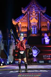 BIB: 5233
                            <button type="button" onclick="openModal(22501874)" class="btn btn-primary btn-sm float-right btn-popup" data-toggle="modal" data-target=".modal-high-quality">
                        <i class="fas fa-shopping-cart"></i> Add to Cart
                    </button>
                                            <button type="button" onclick="isThisMe(22501874, true)" class="btn btn-success btn-sm float-right btn-popup btn-isme hidden" data-toggle="tooltip" data-placement="bottom" title="นี่คือรูปของคุณใช่ไหม คลิกที่นี่เพื่อเอาเข้าอัลบั้ม">
                        <i class="fas fa-plus"></i> Add to album
                    </button>
                    <button type="button" onclick="isThisMe(22501874, false)" class="btn btn-warning btn-sm float-right btn-popup btn-isnotme hidden">
                        <i class="fas fa-ban"></i> Remove from album
                    </button>