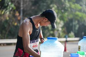 BIB: 405
                            <button type="button" onclick="openModal(22603095)" class="btn btn-primary btn-sm float-right btn-popup" data-toggle="modal" data-target=".modal-high-quality">
                        <i class="fas fa-shopping-cart"></i> Add to Cart
                    </button>
                                            <button type="button" onclick="isThisMe(22603095, true)" class="btn btn-success btn-sm float-right btn-popup btn-isme hidden" data-toggle="tooltip" data-placement="bottom" title="นี่คือรูปของคุณใช่ไหม คลิกที่นี่เพื่อเอาเข้าอัลบั้ม">
                        <i class="fas fa-plus"></i> Add to album
                    </button>
                    <button type="button" onclick="isThisMe(22603095, false)" class="btn btn-warning btn-sm float-right btn-popup btn-isnotme hidden">
                        <i class="fas fa-ban"></i> Remove from album
                    </button>