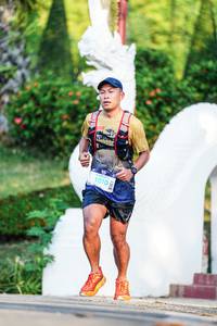 BIB: 1010
                            <button type="button" onclick="openModal(22582286)" class="btn btn-primary btn-sm float-right btn-popup" data-toggle="modal" data-target=".modal-high-quality">
                        <i class="fas fa-shopping-cart"></i> Add to Cart
                    </button>
                                            <button type="button" onclick="isThisMe(22582286, true)" class="btn btn-success btn-sm float-right btn-popup btn-isme hidden" data-toggle="tooltip" data-placement="bottom" title="นี่คือรูปของคุณใช่ไหม คลิกที่นี่เพื่อเอาเข้าอัลบั้ม">
                        <i class="fas fa-plus"></i> Add to album
                    </button>
                    <button type="button" onclick="isThisMe(22582286, false)" class="btn btn-warning btn-sm float-right btn-popup btn-isnotme hidden">
                        <i class="fas fa-ban"></i> Remove from album
                    </button>