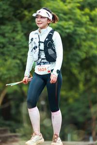 BIB: 5624
                            <button type="button" onclick="openModal(22787668)" class="btn btn-primary btn-sm float-right btn-popup" data-toggle="modal" data-target=".modal-high-quality">
                        <i class="fas fa-shopping-cart"></i> Add to Cart
                    </button>
                                            <button type="button" onclick="isThisMe(22787668, true)" class="btn btn-success btn-sm float-right btn-popup btn-isme hidden" data-toggle="tooltip" data-placement="bottom" title="นี่คือรูปของคุณใช่ไหม คลิกที่นี่เพื่อเอาเข้าอัลบั้ม">
                        <i class="fas fa-plus"></i> Add to album
                    </button>
                    <button type="button" onclick="isThisMe(22787668, false)" class="btn btn-warning btn-sm float-right btn-popup btn-isnotme hidden">
                        <i class="fas fa-ban"></i> Remove from album
                    </button>