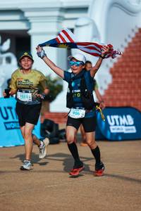 BIB: 1352, 906
                            <button type="button" onclick="openModal(22490064)" class="btn btn-primary btn-sm float-right btn-popup" data-toggle="modal" data-target=".modal-high-quality">
                        <i class="fas fa-shopping-cart"></i> Add to Cart
                    </button>
                                            <button type="button" onclick="isThisMe(22490064, true)" class="btn btn-success btn-sm float-right btn-popup btn-isme hidden" data-toggle="tooltip" data-placement="bottom" title="นี่คือรูปของคุณใช่ไหม คลิกที่นี่เพื่อเอาเข้าอัลบั้ม">
                        <i class="fas fa-plus"></i> Add to album
                    </button>
                    <button type="button" onclick="isThisMe(22490064, false)" class="btn btn-warning btn-sm float-right btn-popup btn-isnotme hidden">
                        <i class="fas fa-ban"></i> Remove from album
                    </button>