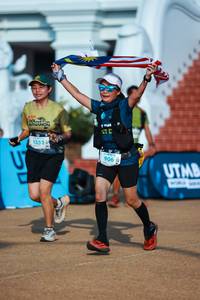 BIB: 1352, 906
                            <button type="button" onclick="openModal(22490056)" class="btn btn-primary btn-sm float-right btn-popup" data-toggle="modal" data-target=".modal-high-quality">
                        <i class="fas fa-shopping-cart"></i> Add to Cart
                    </button>
                                            <button type="button" onclick="isThisMe(22490056, true)" class="btn btn-success btn-sm float-right btn-popup btn-isme hidden" data-toggle="tooltip" data-placement="bottom" title="นี่คือรูปของคุณใช่ไหม คลิกที่นี่เพื่อเอาเข้าอัลบั้ม">
                        <i class="fas fa-plus"></i> Add to album
                    </button>
                    <button type="button" onclick="isThisMe(22490056, false)" class="btn btn-warning btn-sm float-right btn-popup btn-isnotme hidden">
                        <i class="fas fa-ban"></i> Remove from album
                    </button>