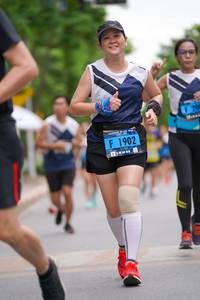 BIB: 1902
                            <button type="button" onclick="openModal(4654284)" class="btn btn-primary btn-sm float-right btn-popup" data-toggle="modal" data-target=".modal-high-quality">
                        <i class="fas fa-shopping-cart"></i> Add to Cart
                    </button>
                                            <button type="button" onclick="isThisMe(4654284, true)" class="btn btn-success btn-sm float-right btn-popup btn-isme hidden" data-toggle="tooltip" data-placement="bottom" title="นี่คือรูปของคุณใช่ไหม คลิกที่นี่เพื่อเอาเข้าอัลบั้ม">
                        <i class="fas fa-plus"></i> Add to album
                    </button>
                    <button type="button" onclick="isThisMe(4654284, false)" class="btn btn-warning btn-sm float-right btn-popup btn-isnotme hidden">
                        <i class="fas fa-ban"></i> Remove from album
                    </button>