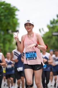 BIB: 1638
                            <button type="button" onclick="openModal(4653991)" class="btn btn-primary btn-sm float-right btn-popup" data-toggle="modal" data-target=".modal-high-quality">
                        <i class="fas fa-shopping-cart"></i> Add to Cart
                    </button>
                                            <button type="button" onclick="isThisMe(4653991, true)" class="btn btn-success btn-sm float-right btn-popup btn-isme hidden" data-toggle="tooltip" data-placement="bottom" title="นี่คือรูปของคุณใช่ไหม คลิกที่นี่เพื่อเอาเข้าอัลบั้ม">
                        <i class="fas fa-plus"></i> Add to album
                    </button>
                    <button type="button" onclick="isThisMe(4653991, false)" class="btn btn-warning btn-sm float-right btn-popup btn-isnotme hidden">
                        <i class="fas fa-ban"></i> Remove from album
                    </button>