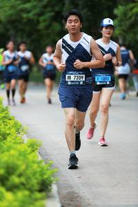 BIB: 7209, 1804
                            <button type="button" onclick="openModal(4662556)" class="btn btn-primary btn-sm float-right btn-popup" data-toggle="modal" data-target=".modal-high-quality">
                        <i class="fas fa-shopping-cart"></i> Add to Cart
                    </button>
                                            <button type="button" onclick="isThisMe(4662556, true)" class="btn btn-success btn-sm float-right btn-popup btn-isme hidden" data-toggle="tooltip" data-placement="bottom" title="นี่คือรูปของคุณใช่ไหม คลิกที่นี่เพื่อเอาเข้าอัลบั้ม">
                        <i class="fas fa-plus"></i> Add to album
                    </button>
                    <button type="button" onclick="isThisMe(4662556, false)" class="btn btn-warning btn-sm float-right btn-popup btn-isnotme hidden">
                        <i class="fas fa-ban"></i> Remove from album
                    </button>