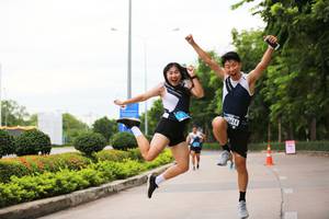 BIB: 614
                            <button type="button" onclick="openModal(4667618)" class="btn btn-primary btn-sm float-right btn-popup" data-toggle="modal" data-target=".modal-high-quality">
                        <i class="fas fa-shopping-cart"></i> Add to Cart
                    </button>
                                            <button type="button" onclick="isThisMe(4667618, true)" class="btn btn-success btn-sm float-right btn-popup btn-isme hidden" data-toggle="tooltip" data-placement="bottom" title="นี่คือรูปของคุณใช่ไหม คลิกที่นี่เพื่อเอาเข้าอัลบั้ม">
                        <i class="fas fa-plus"></i> Add to album
                    </button>
                    <button type="button" onclick="isThisMe(4667618, false)" class="btn btn-warning btn-sm float-right btn-popup btn-isnotme hidden">
                        <i class="fas fa-ban"></i> Remove from album
                    </button>